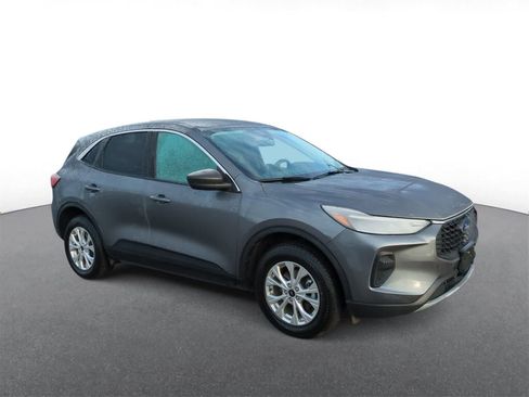 Used 2024 Ford Escape Active image 2