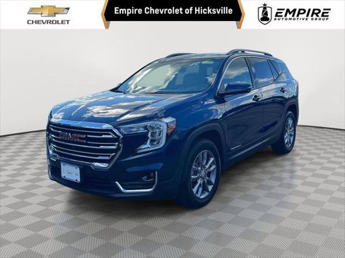 Used 2022 GMC Terrain SLT w/ Tech Package image 1