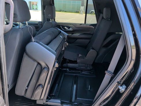 Used 2023 Chevrolet Tahoe 2WD w/ 1FL Safety Package image 36