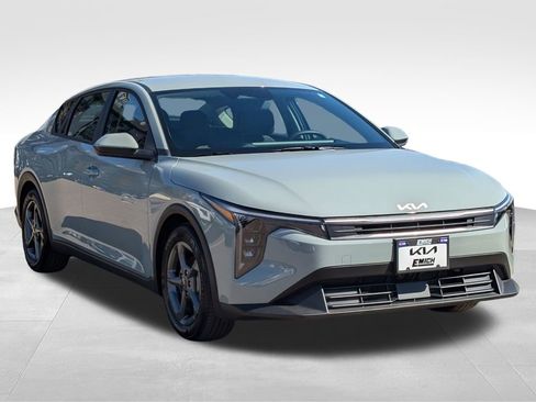 Certified 2025 Kia K4 FWD image 8