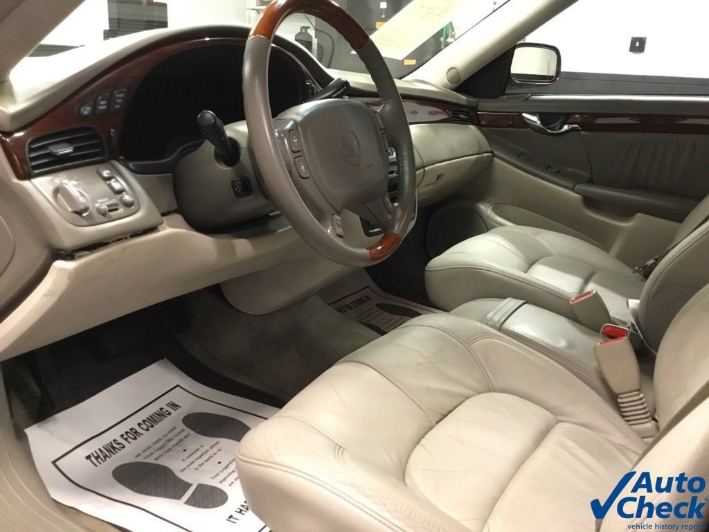Used 2000 Cadillac De Ville DHS w/ Safety/Security Pkg FWD image 23