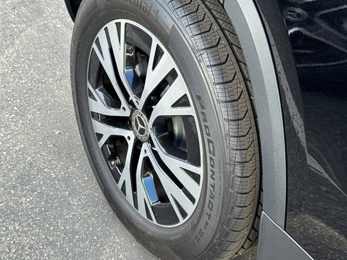 Used 2025 Mercedes-Benz GLA 250 image 4