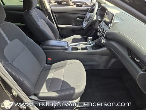 Used 2024 Nissan Sentra SV FWD image 16