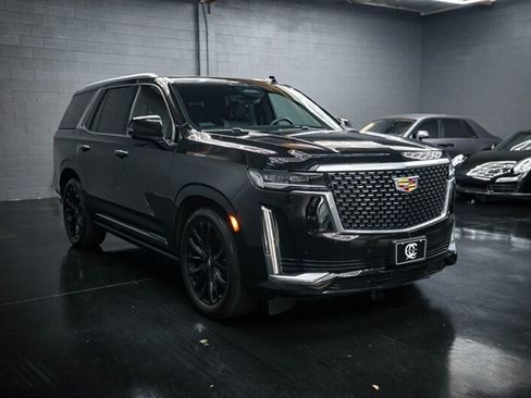 Used 2023 Cadillac Escalade Premium Luxury w/ Performance Package AWD/4WD image 3