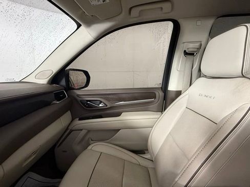 Used 2021 GMC Yukon Denali w/ Denali Ultimate Package AWD/4WD image 24