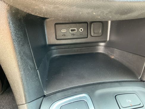 Used 2023 Chevrolet Equinox LT w/ Driver Convenience Package image 20