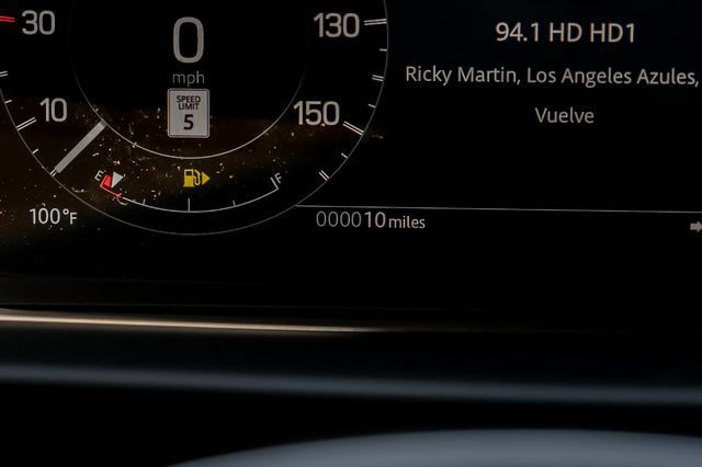 New 2026 Land Rover Discovery Limited Edition AWD/4WD image 27