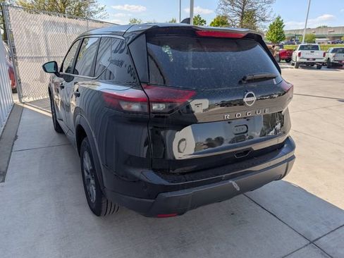 Used 2024 Nissan Rogue S AWD/4WD image 11