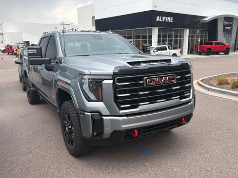 Used 2025 GMC Sierra 3500 AT4 w/ AT4 Premium Plus Package AWD/4WD image 3