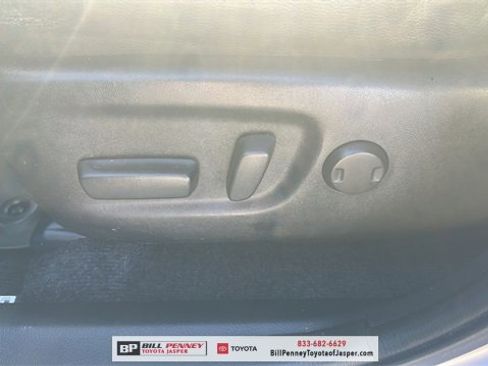 Used 2016 Toyota RAV4 Limited image 16