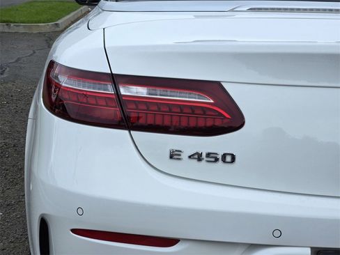 Used 2022 Mercedes-Benz E 450 4MATIC Cabriolet image 43