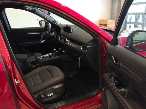 New 2025 MAZDA CX-5 Signature image 17