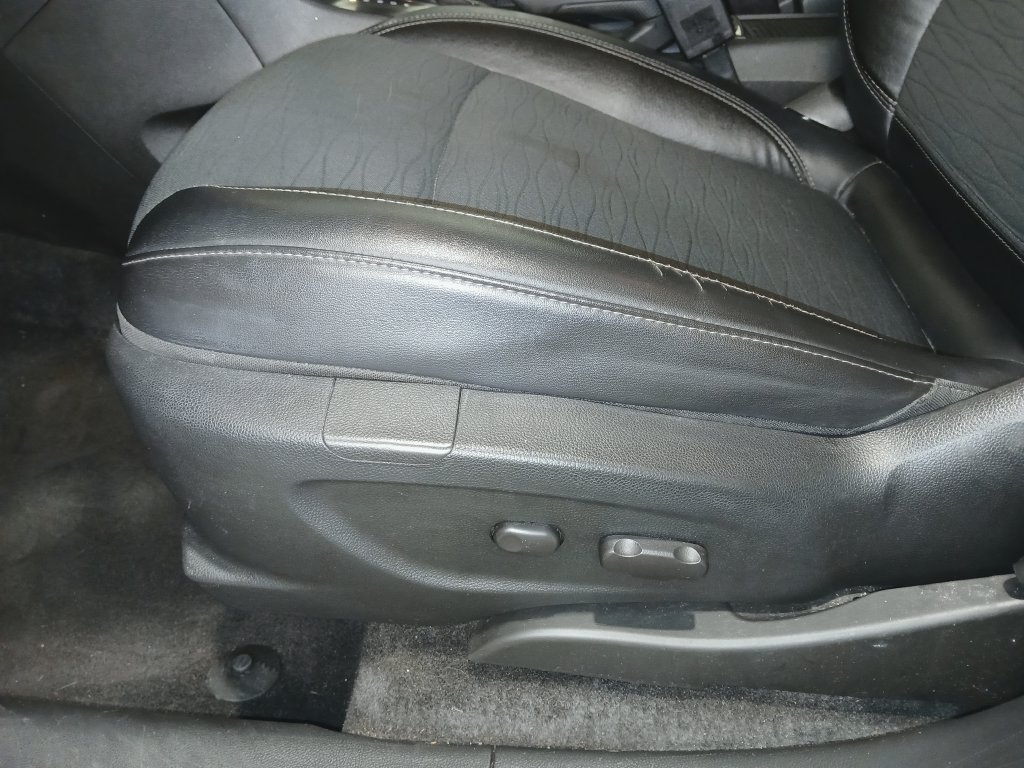 Used 2016 Buick Encore Convenience FWD image 17