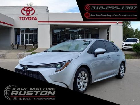 Used 2021 Toyota Corolla LE FWD image 1