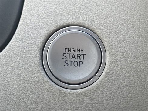 Used 2024 Hyundai Tucson Limited image 28