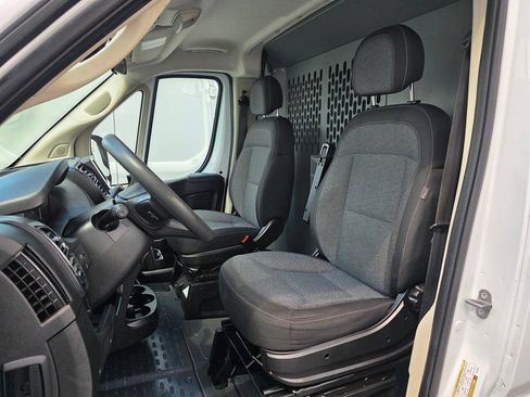 Used 2022 RAM ProMaster 2500 FWD image 10