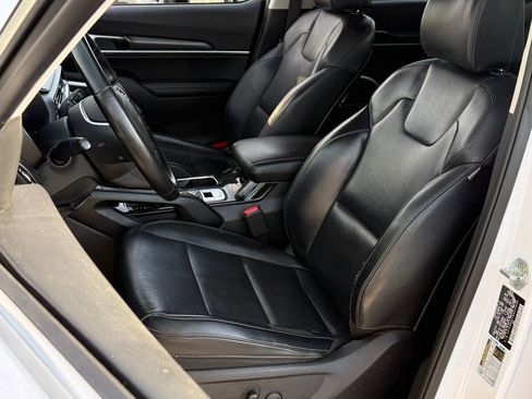 Used 2022 Kia Telluride S image 23