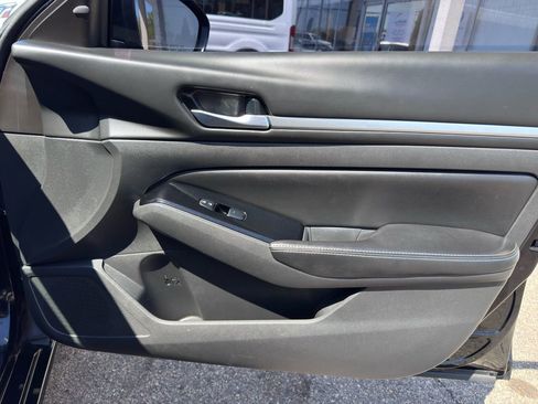 Used 2023 Nissan Altima 2.5 SV AWD/4WD image 28