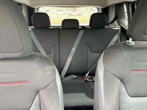 Used 2020 Jeep Renegade Trailhawk w/ Cold Weather Group AWD/4WD image 18