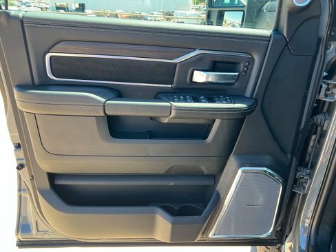 New 2026 RAM 2500 Laramie AWD/4WD image 14