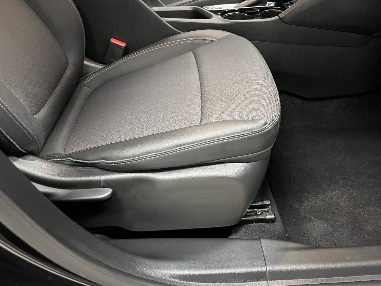 Used 2025 Buick Encore GX Preferred FWD image 30