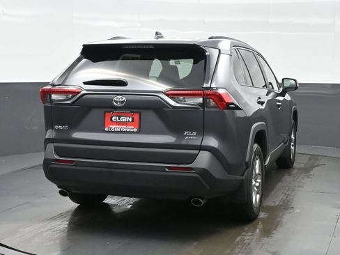 Used 2022 Toyota RAV4 XLE w/ Convenience Package AWD/4WD image 5