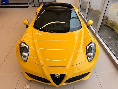 Used 2015 Alfa Romeo 4C Spider w/ Convenience Group image 3