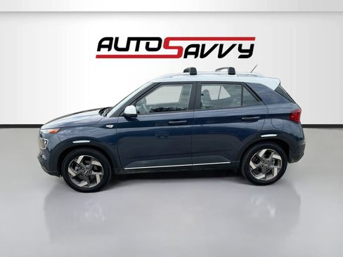 Used 2024 Hyundai Venue Limited FWD image 4