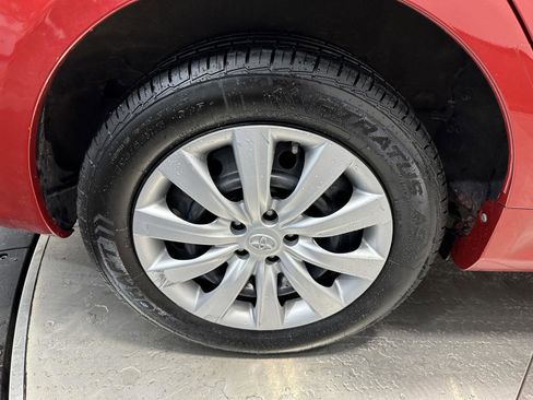 Used 2013 Toyota Corolla LE image 10