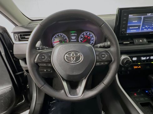 Used 2021 Toyota RAV4 XLE Premium FWD image 18