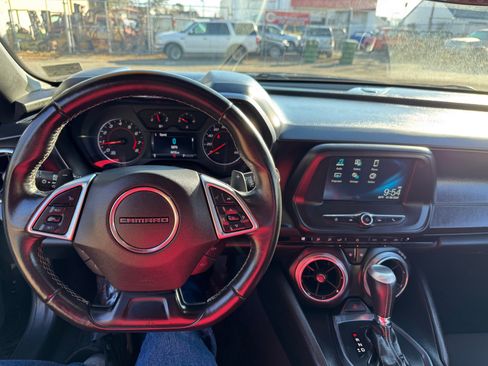 Used 2018 Chevrolet Camaro LT image 20