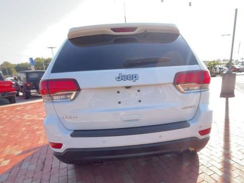 Used 2021 Jeep Grand Cherokee Laredo AWD/4WD image 8