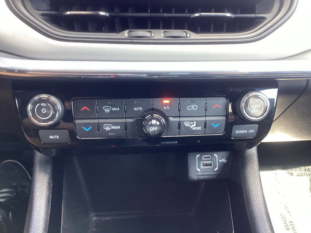 Used 2024 Jeep Compass Limited AWD/4WD image 20