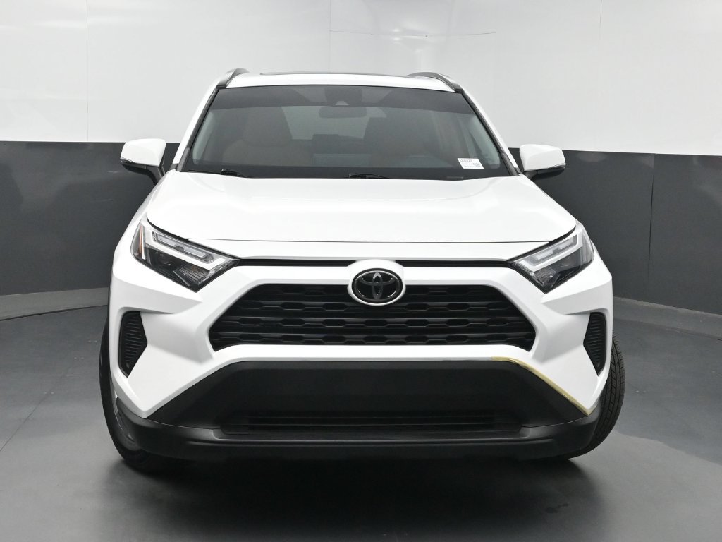 Used 2022 Toyota RAV4 XLE w/ Convenience Package FWD image 39