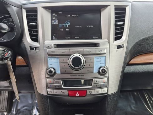 Used 2013 Subaru Outback 2.5i Limited AWD/4WD image 9