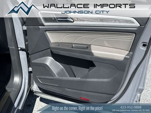 Used 2022 Volkswagen Atlas Cross Sport SE AWD/4WD image 37