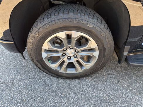 Used 2024 Chevrolet Silverado 1500 High Country w/ Technology Package image 22