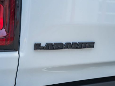 New 2026 RAM 1500 Laramie AWD/4WD image 9