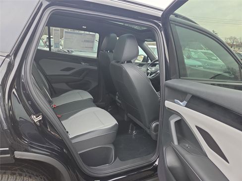 New 2026 Volkswagen Tiguan SE R-Line image 31