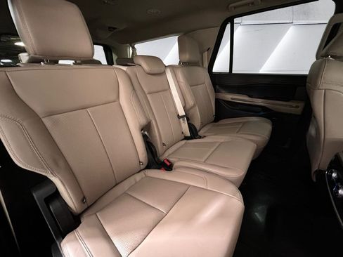 Used 2023 Ford Expedition Max XLT AWD/4WD image 16