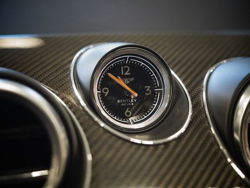 Used 2019 Bentley Bentayga image 22