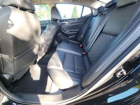 Used 2017 Nissan Maxima Platinum FWD image 36