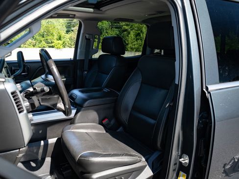 Used 2018 Chevrolet Silverado 1500 LTZ Z71 w/ LTZ Plus Package AWD/4WD image 14