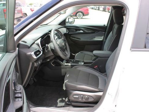 Used 2023 Chevrolet TrailBlazer LT FWD image 14