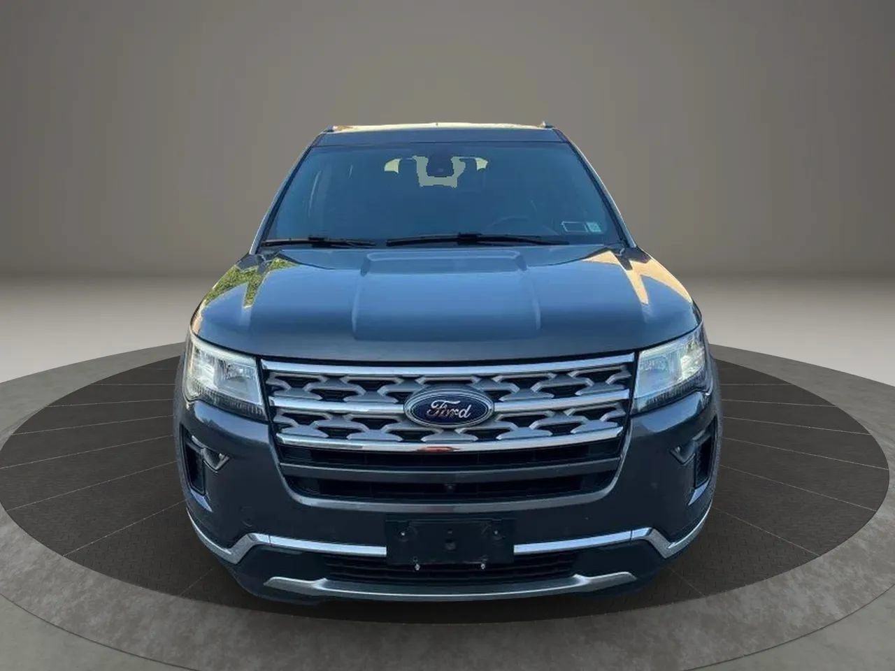 Used 2018 Ford Explorer Limited w/ Equipment Group 301A AWD/4WD image 5