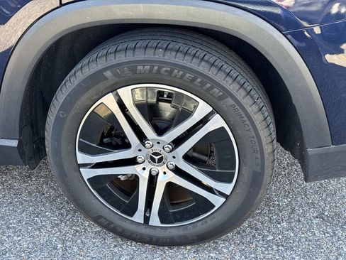 Used 2022 Mercedes-Benz GLS 450 4MATIC image 4