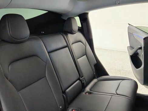 Used 2026 Tesla Model Y Long Range AWD/4WD image 33