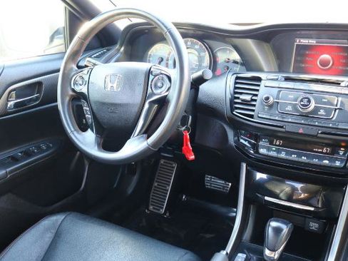 Used 2017 Honda Accord Sport Special Edition image 17