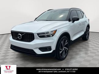 Used 2019 Volvo XC40 T5 R-Design AWD/4WD video 1