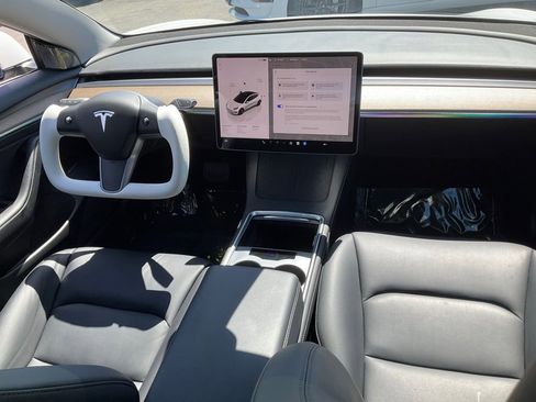 Used 2023 Tesla Model 3 Standard Range image 61